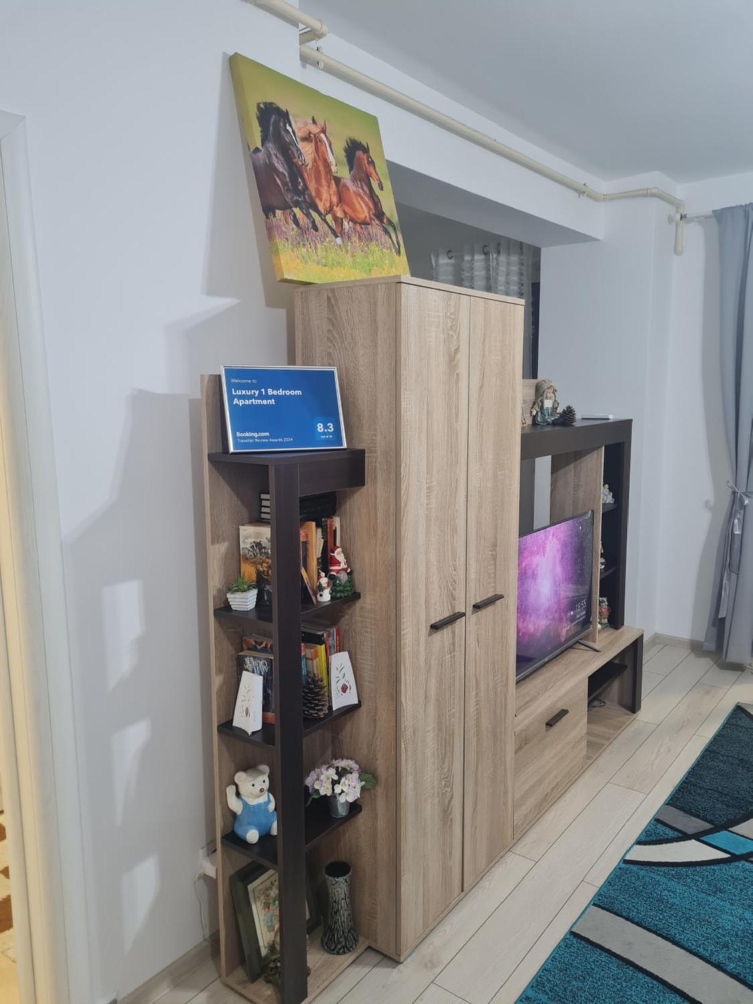 Luxury 1 Bedroom Apartment Rosu Bagian luar foto